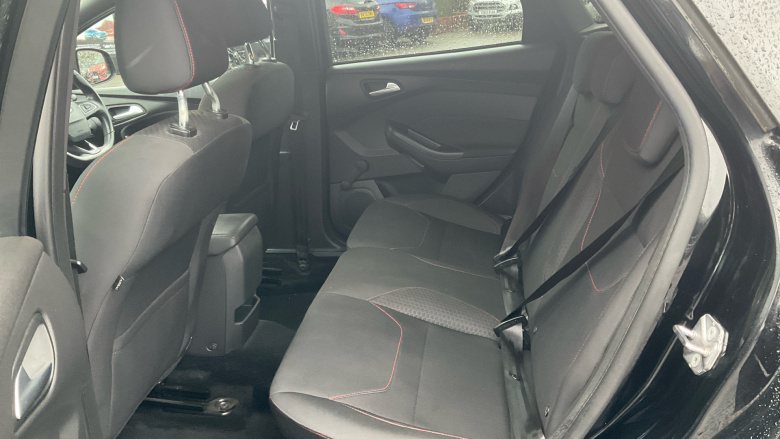 Ford Focus 1.0 EcoBoost 125 ST-Line 5dr Petrol Hatchback